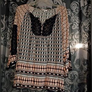 Crown & Ivy Black and Cream Geometric Blouse